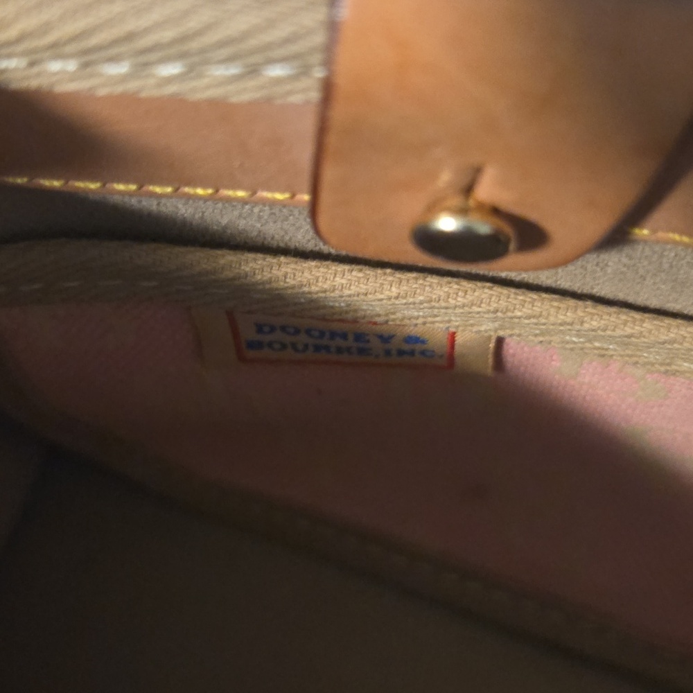 Dooney & Bourke Vintage 12x7 Monogrammed Shoulder Bag (#85) - Picture 10 of 12
